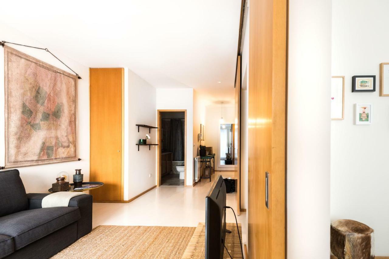 Apartment By The Sea With Large Private Terrace *
